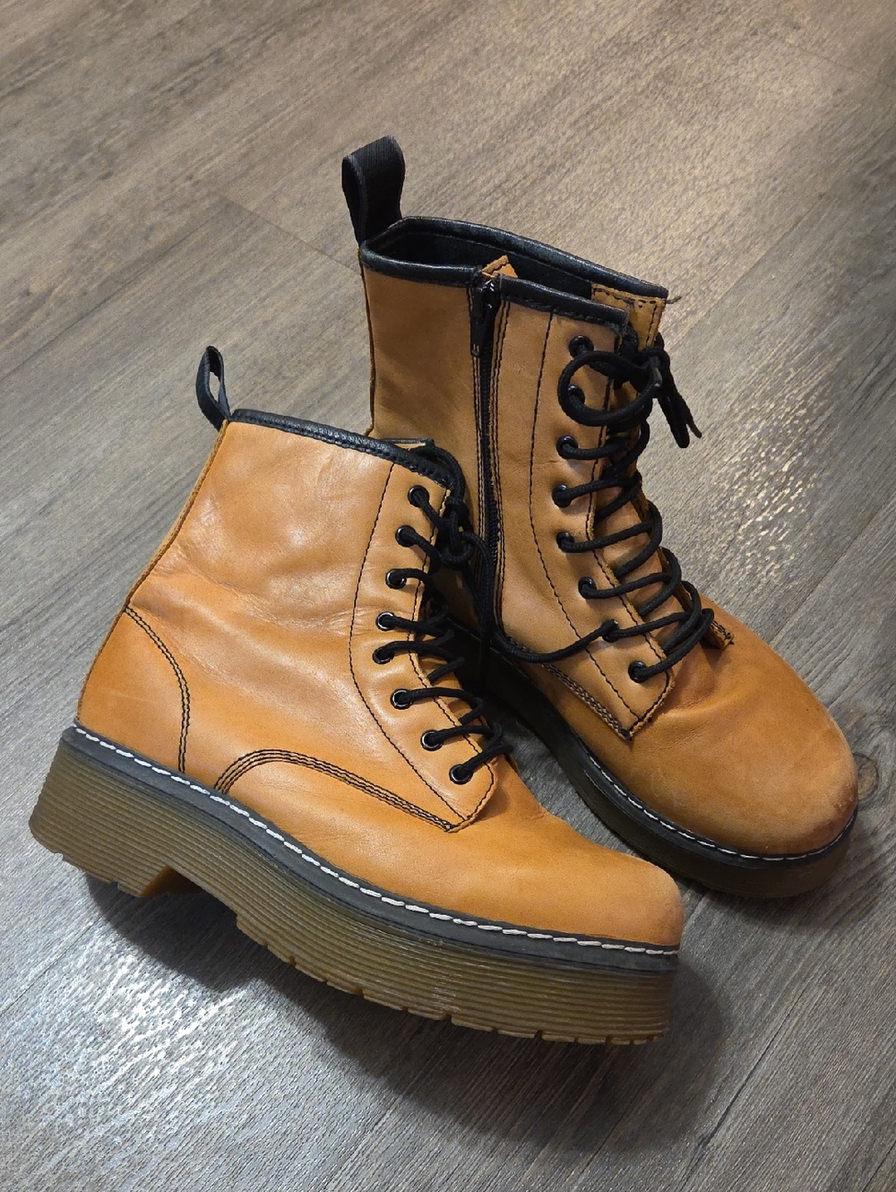 Roolee • "Elvis" Tan Leather Platform Combat Boots - Picture 5 of 12